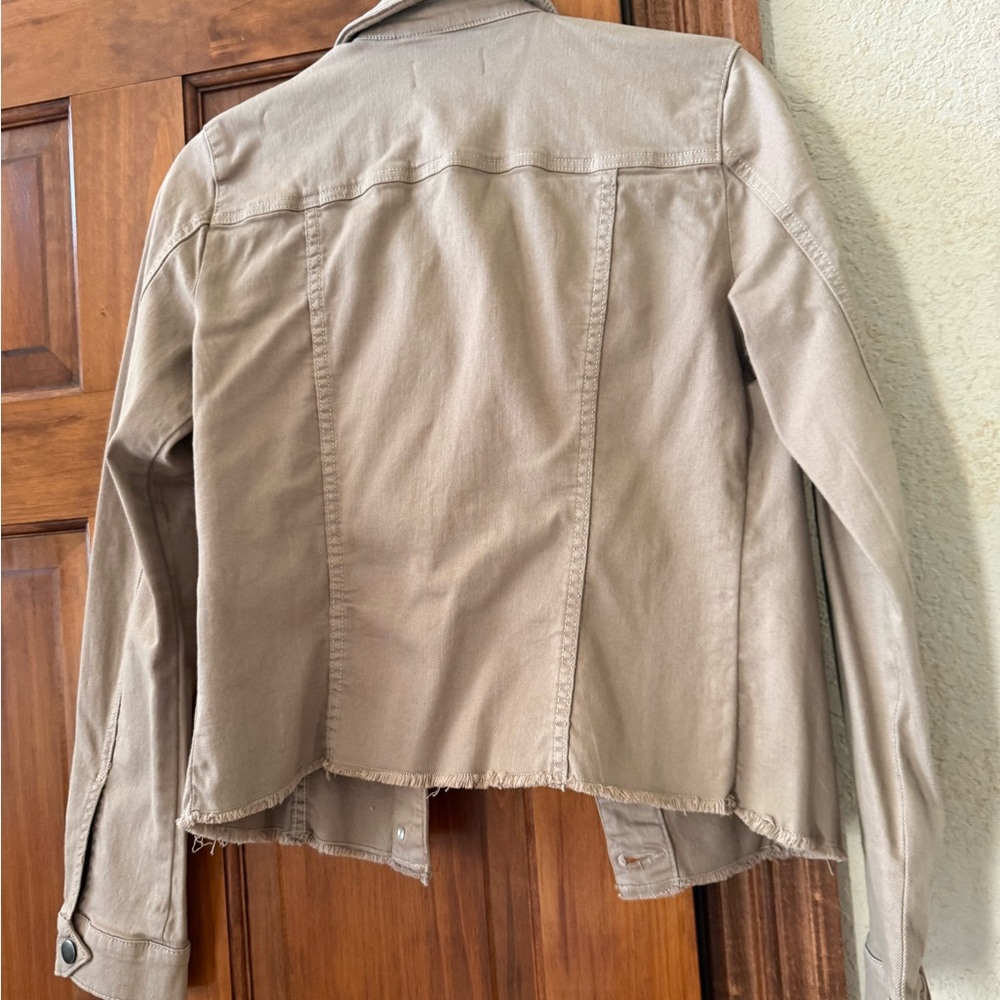 KUT Women's Juliet Tan Casual Jacket - Modern Frayed Hem.
